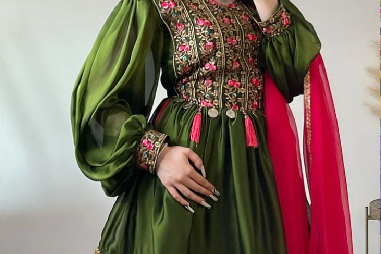 Complete Traditional Dress Set